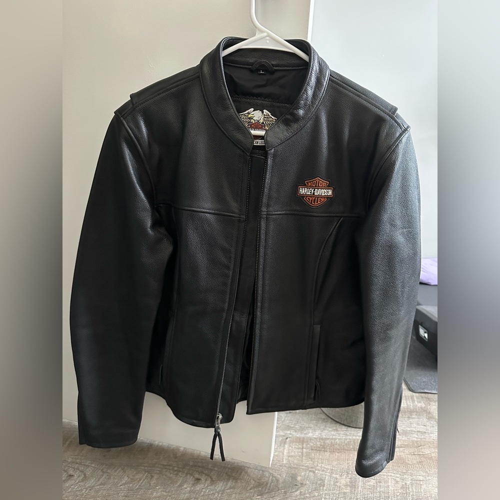 Harley-Davidson leather jacket. Women’s size L.